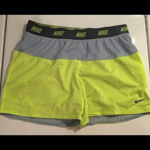 4/$50 Nike REVERSIBLE Mesh Shorts Girls Youth LARGE